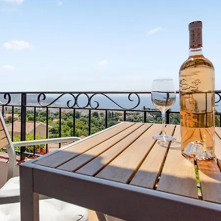 Apartment Superb With Garage And Sea And City View In - Welkeys *